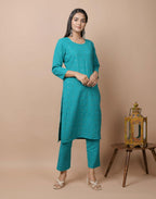 Kaajh Women's Green Solid Mirror Embellishment Kurta | Grocsy