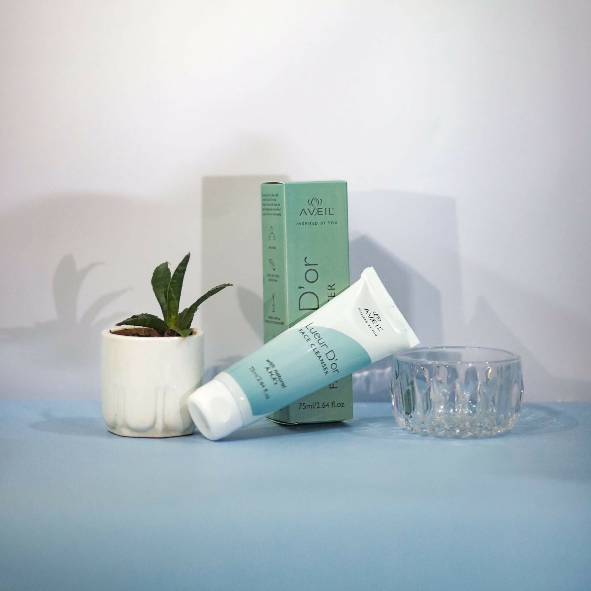 Aveil Lueur D'or Face Cleanser For Youthful & Smooth Skin | Grocsy