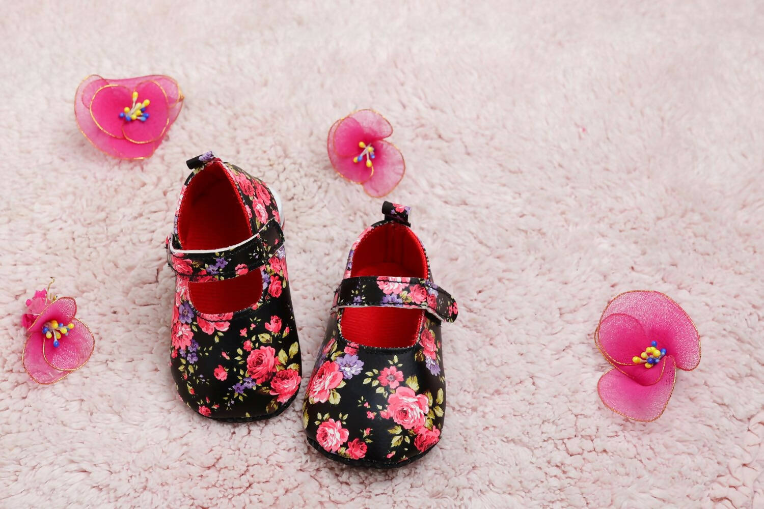 Tiny Bugs Girls Flowral Print Infants Booties - Black | Grocsy