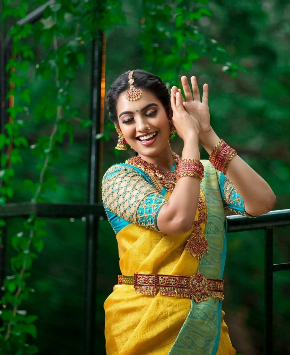 Arfa Fashion House Mustered With Contrast Border Lichi Silk Jacquard Work Saree | Grocsy
