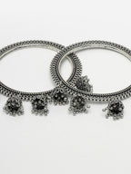 NVR Women's Set of 2 Silver-Toned German Silver Oxidised Bangle