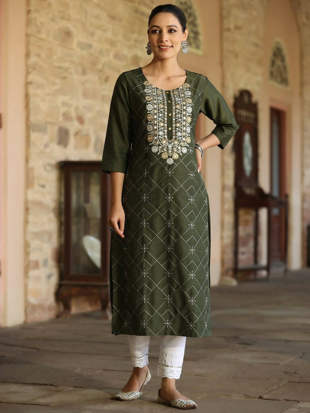 Juniper Women's Green Chinnon Printed Kurta | Grocsy