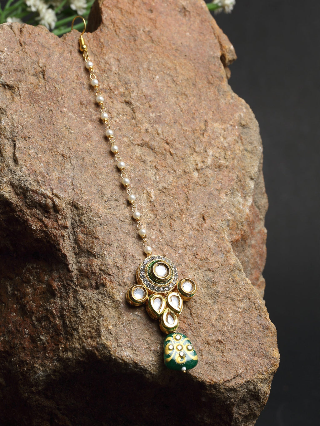 Kundan Maang Tikka - Ruby Raang | Grocsy