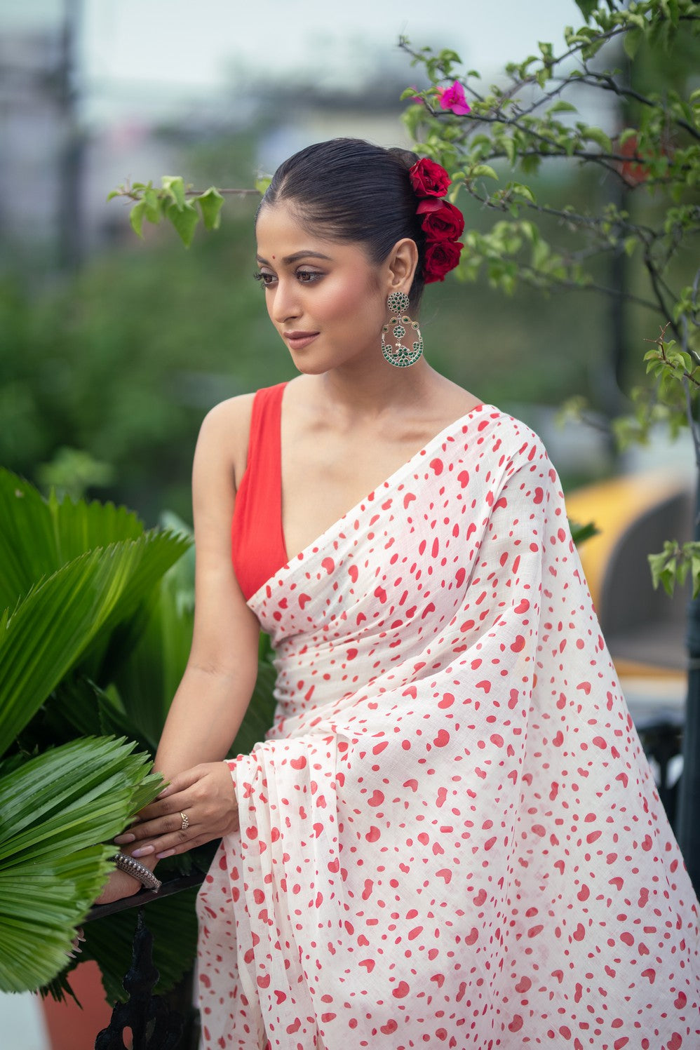 Very Much Indian Mastaani - Pure Mul Cotton Handloom Saree with Beautiful Heart Prints - Red | Grocsy