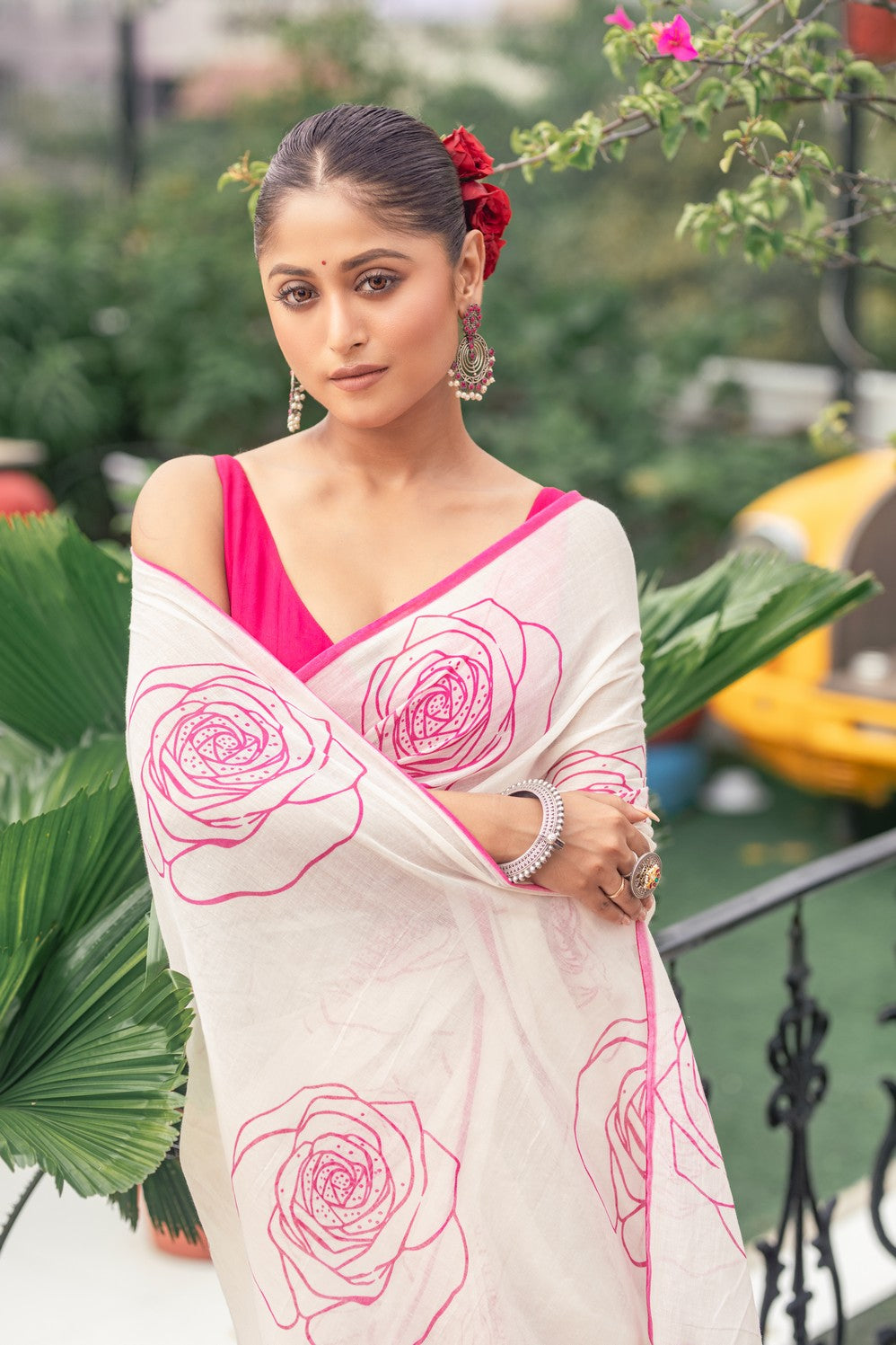 Very Much Indian Mastaani - Pure Mul Cotton Handloom Saree with Beautiful Rose Prints - Pink | Grocsy