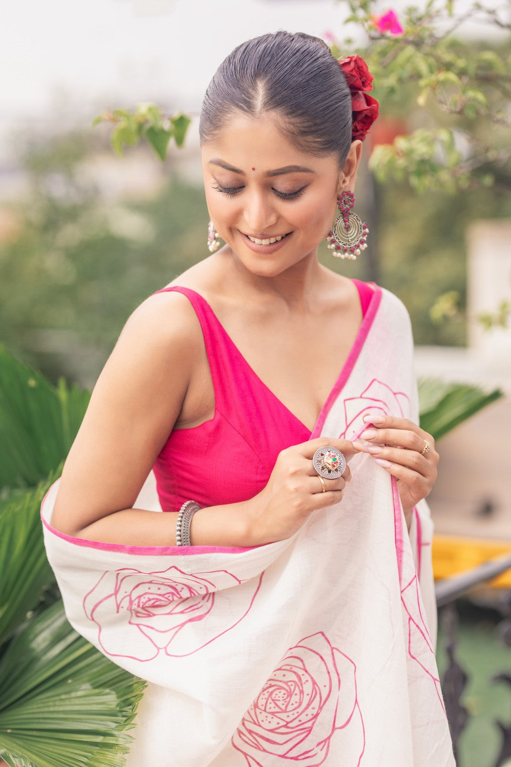 Very Much Indian Mastaani - Pure Mul Cotton Handloom Saree with Beautiful Rose Prints - Pink | Grocsy