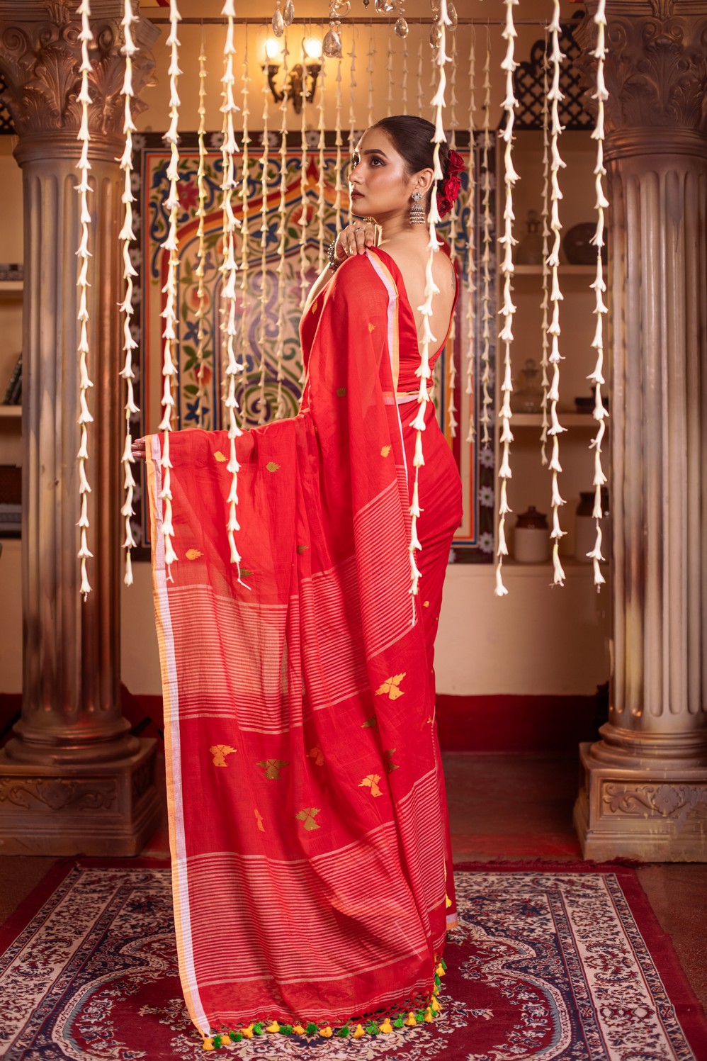 Very Much Indian Mastaani - Pure Mul Jamdhani Cotton Handloom Saree with Beautiful Diamond Weaves - Red | Grocsy