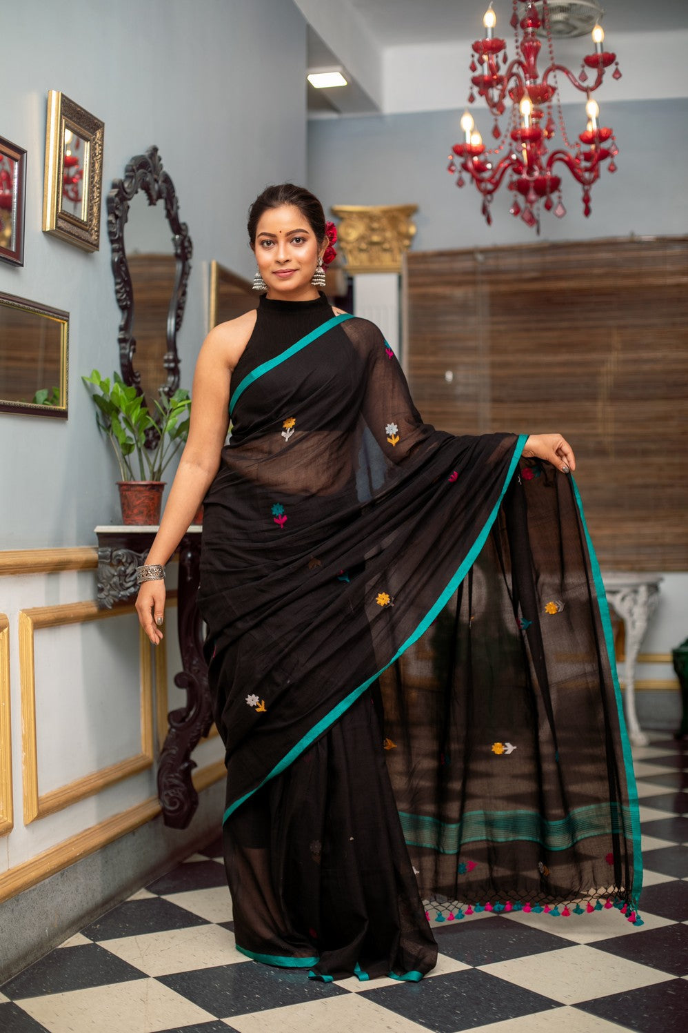 Very Much Indian Mastaani - Pure Mul Cotton Handloom Saree with Beautiful Floral Weaves - Black | Grocsy