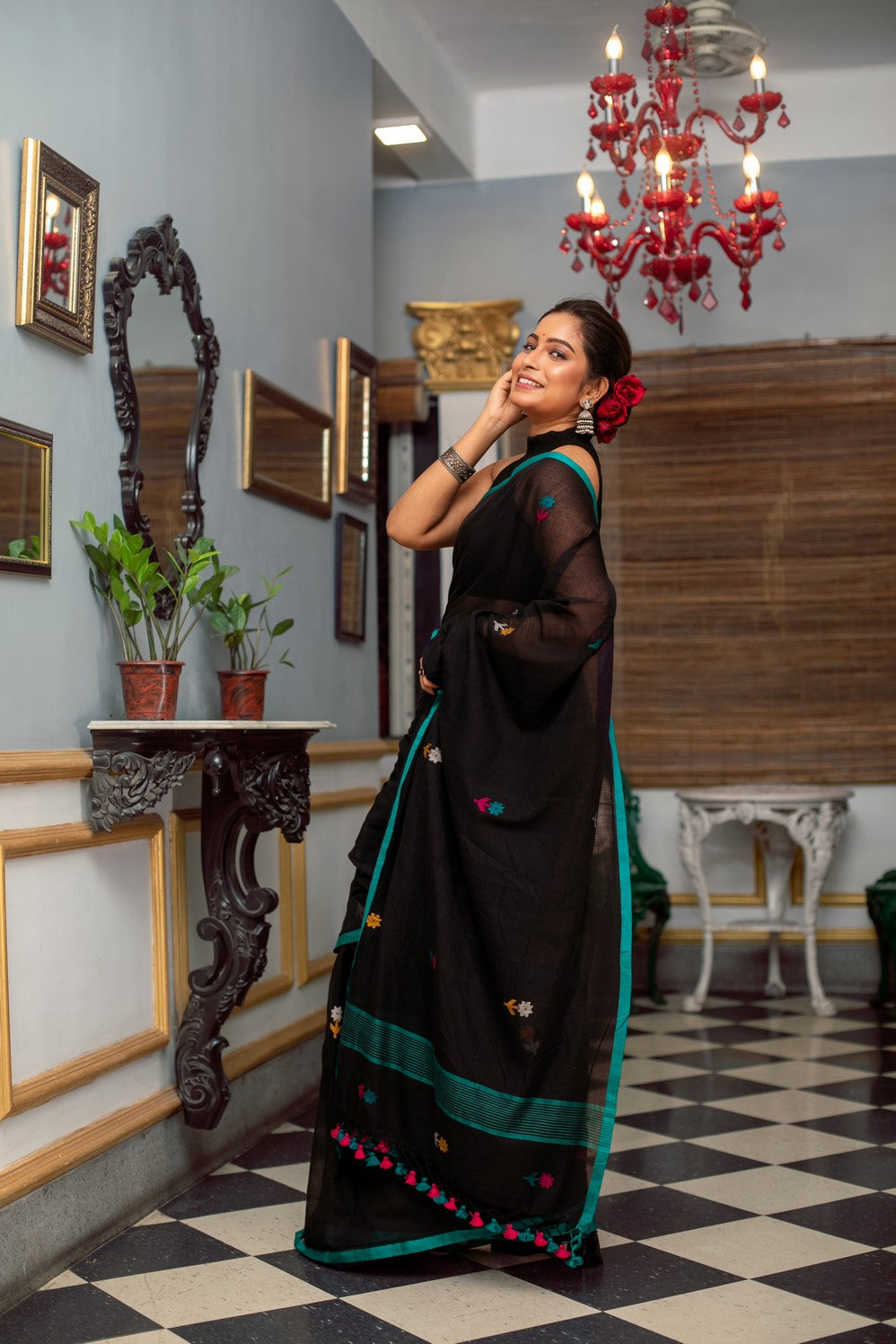 Very Much Indian Mastaani - Pure Mul Cotton Handloom Saree with Beautiful Floral Weaves - Black | Grocsy