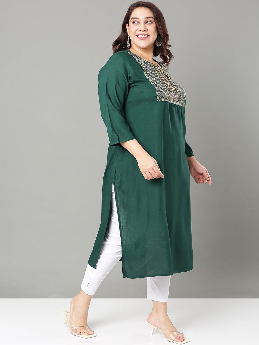 Sztori Plus Size Geometric Embroidered Thread Work Straight Kurta | Grocsy