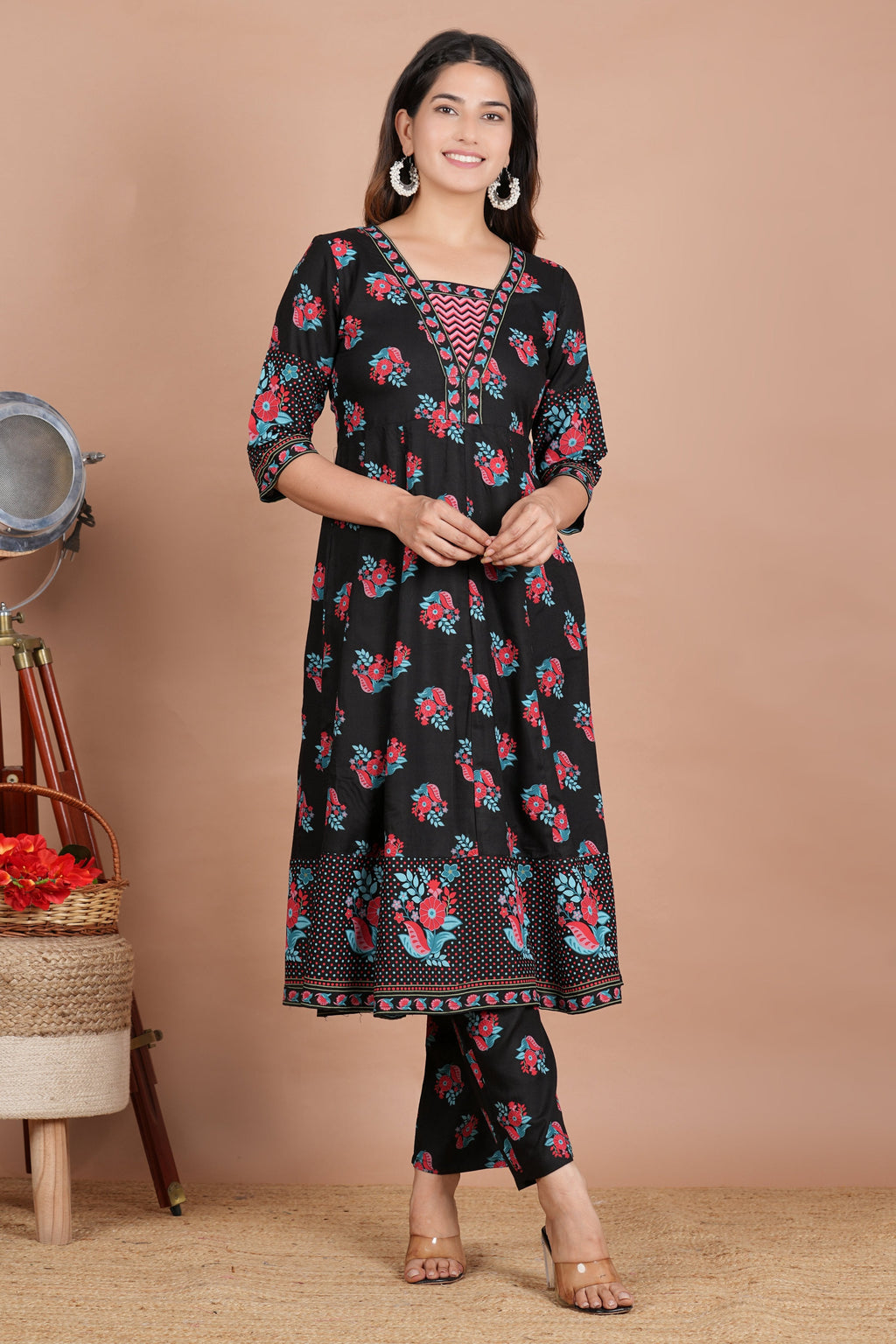 House of RP Women's Black Floral Cotton Kurta, Pant Set | Grocsy