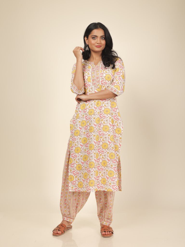 Aramya Straight Soft Cotton Floral Print Women's Kurta - Off White | Grocsy