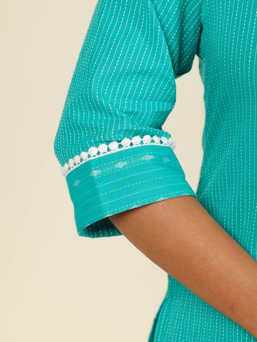 Aramya Straight Kantha Cotton Woven Design Print Women's Kurta - Turquoise | Grocsy