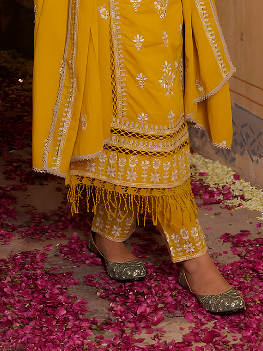 Embroidered & Lace Detailed Kurta With Pant & Embroidered Dupatta Luxury, Multicolor - Hiral Fashion | Grocsy