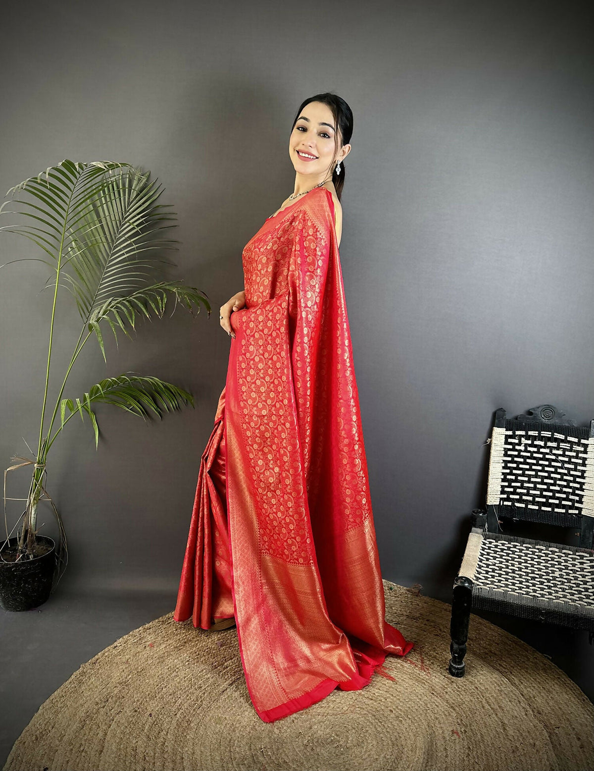 Joban Fashion Red Floral & Paisley Motifs Soft Satin Silk Banarasi Saree | Grocsy