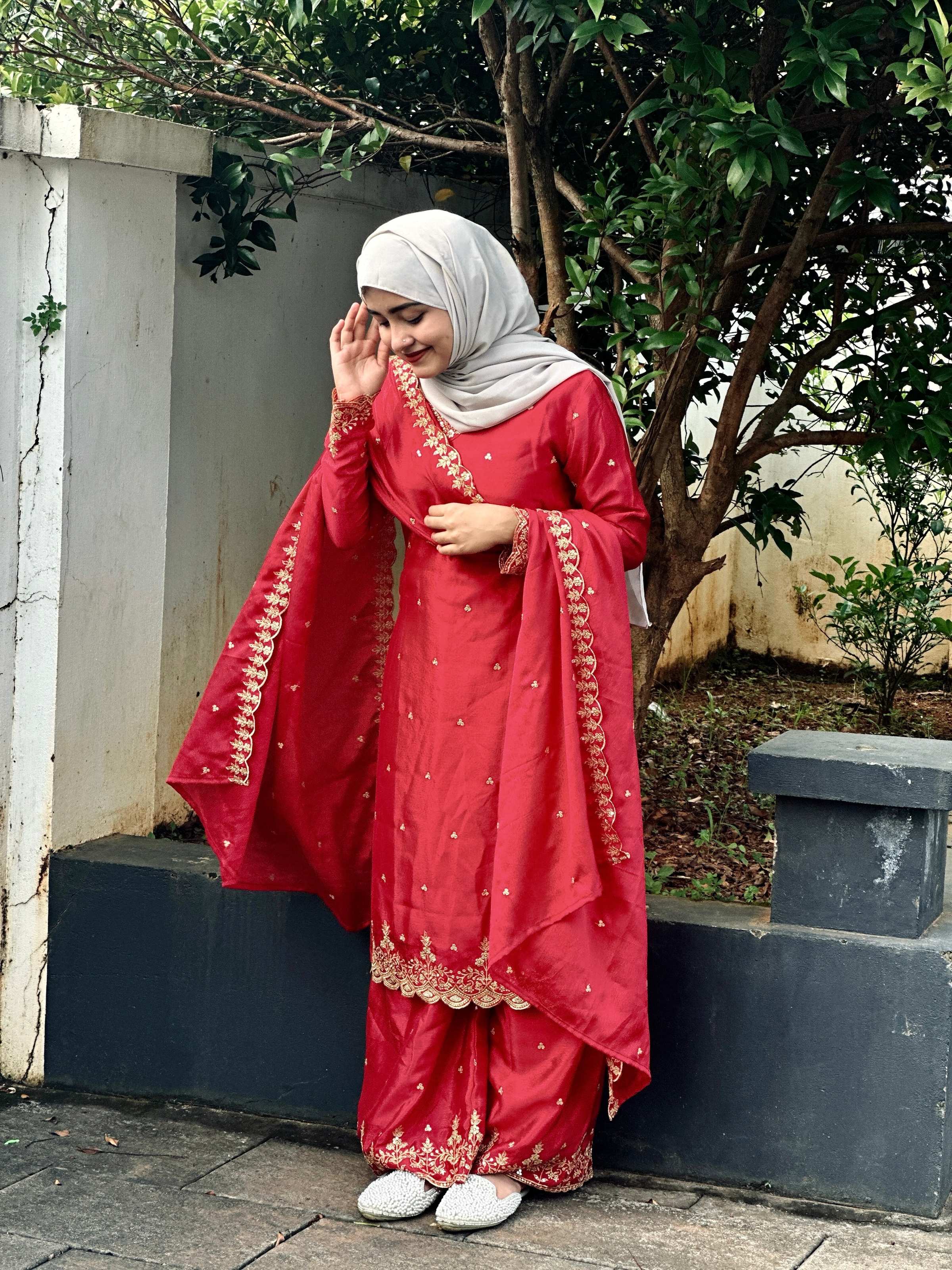 Lehenga Mart Sequence Embroidery Top And Palazzo With Dupatta Set-Red | Grocsy