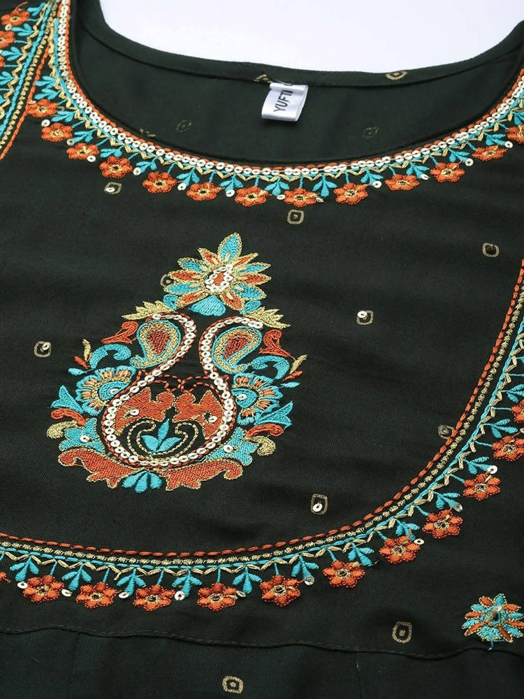 Yufta Women Green & Golden Geometric Print A-Line Maxi Dress with Embroidery Detail | Grocsy