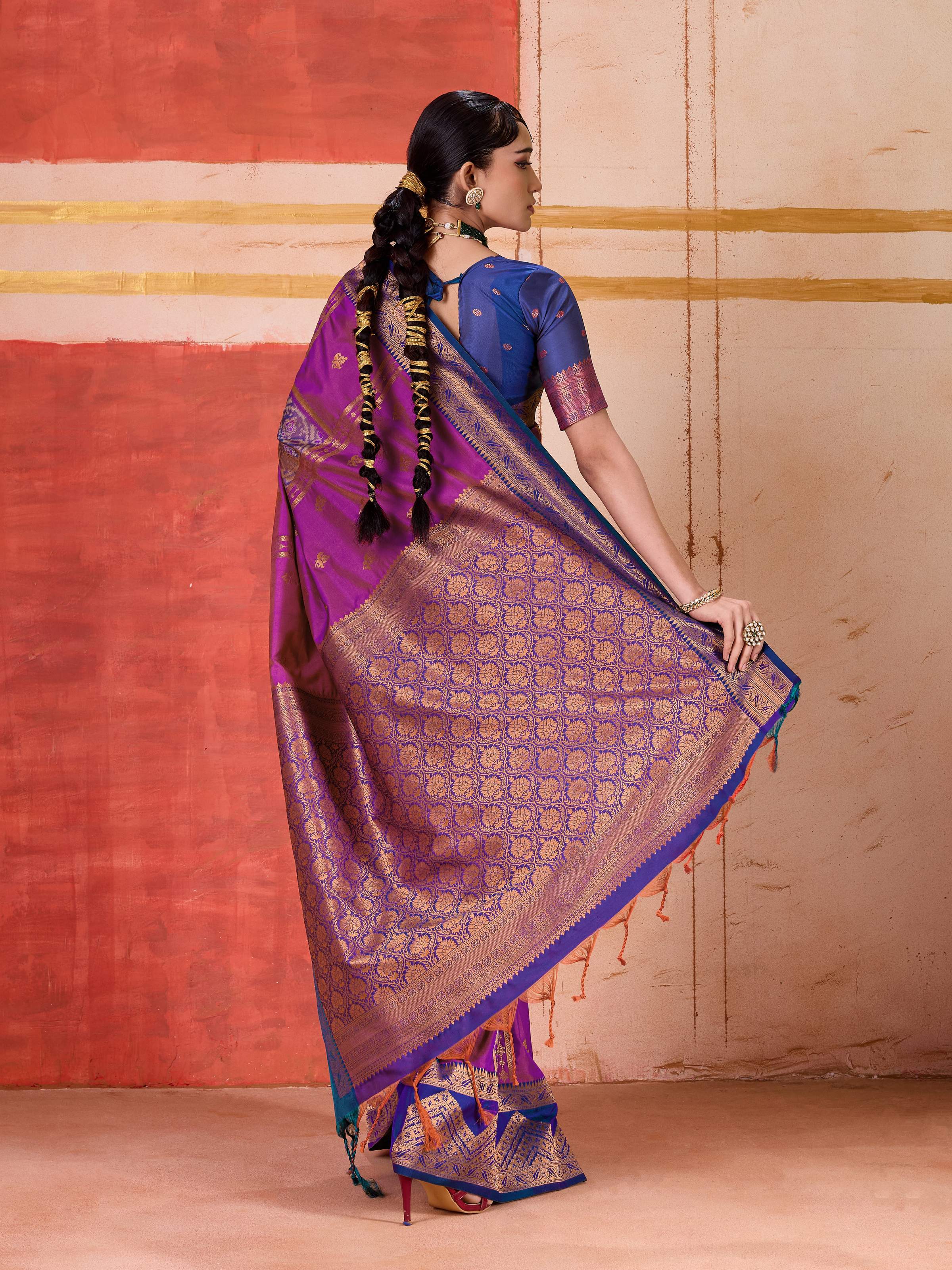 Aastha Fashion Magenta Pure Silk Handloom Weaving Saree | Grocsy
