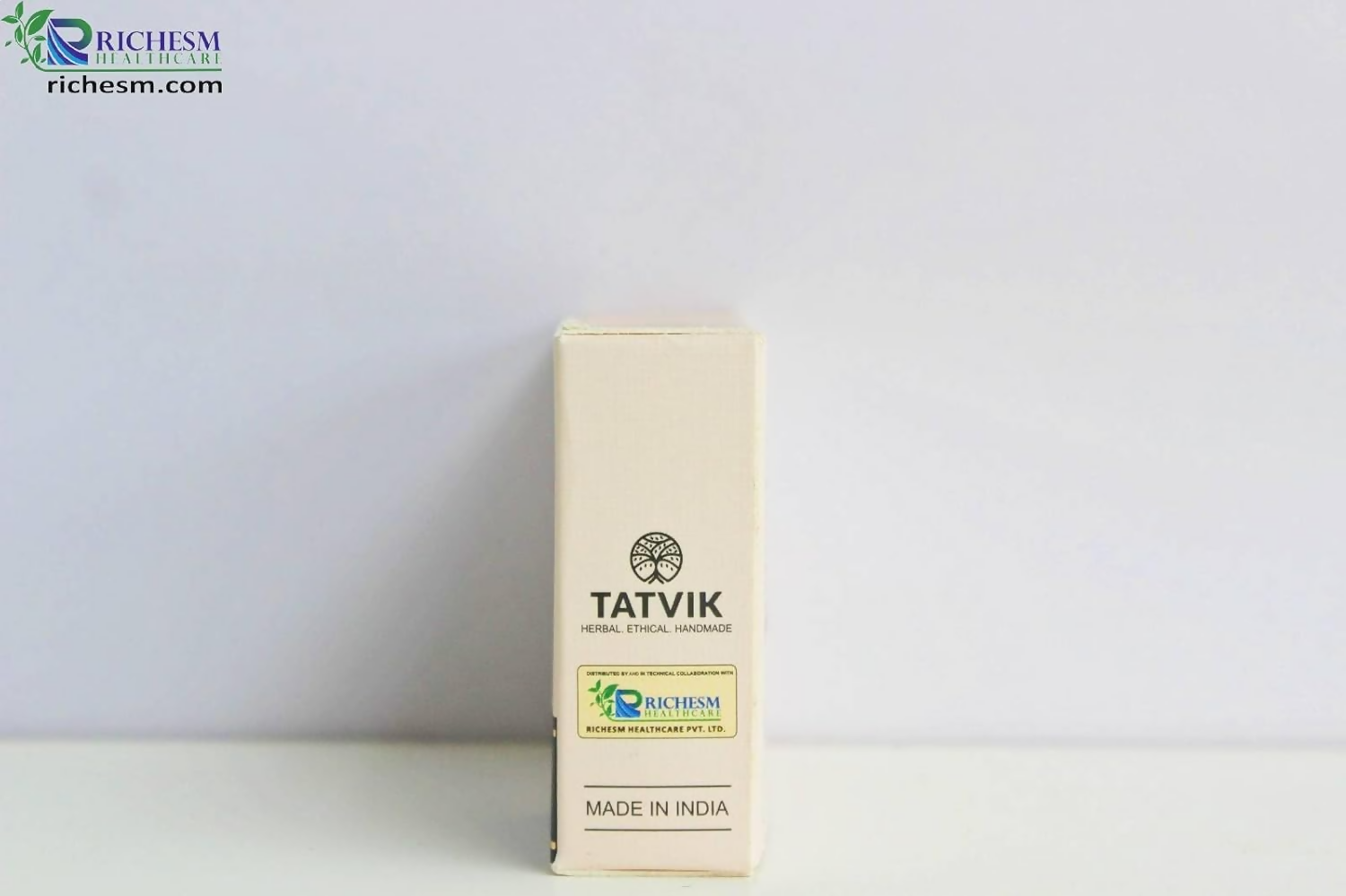 Tatvik Ayurveda Mridukaya Hand Made Soap (Oudh) | Grocsy