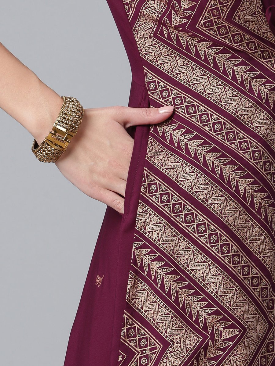 Ahalyaa Crepe Wine Glitter Print Kurta With Jacket | Grocsy