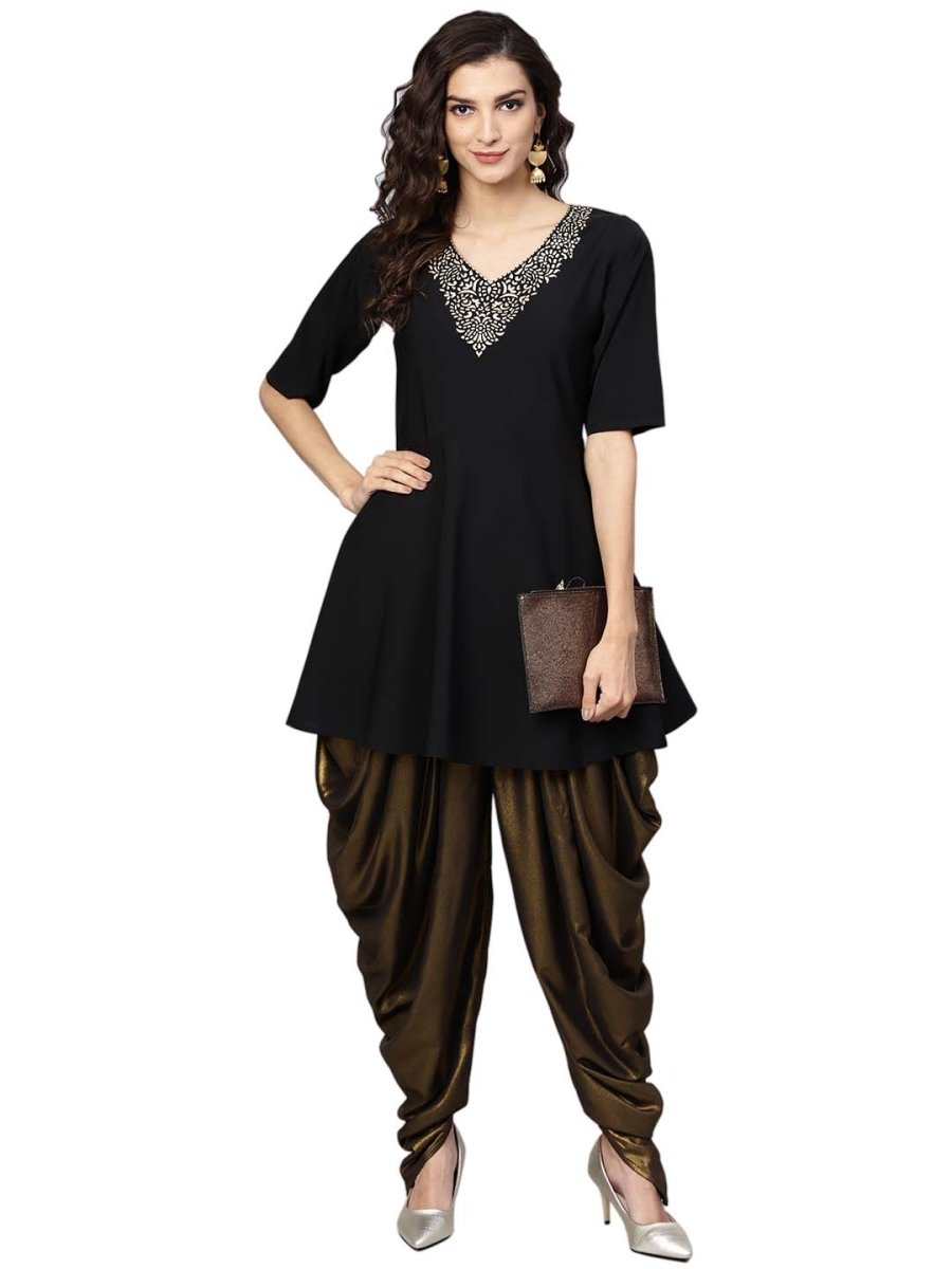 Ahalyaa Black A-line Crepe Kurta Set | Grocsy