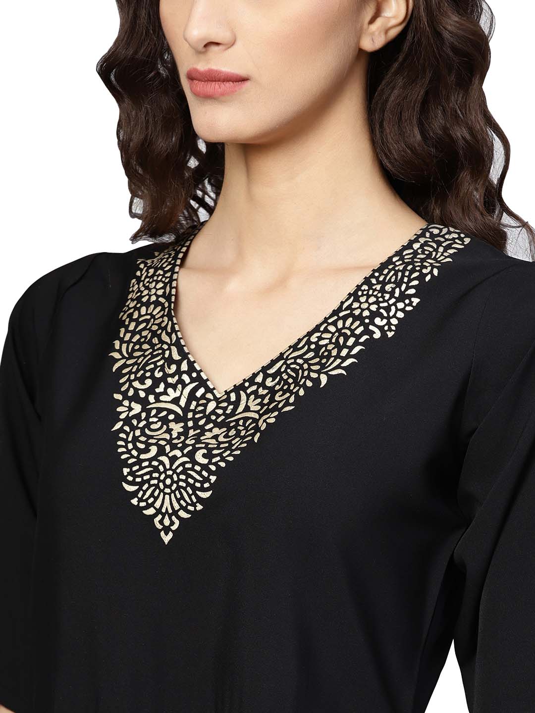Ahalyaa Black A-line Crepe Kurta Set | Grocsy