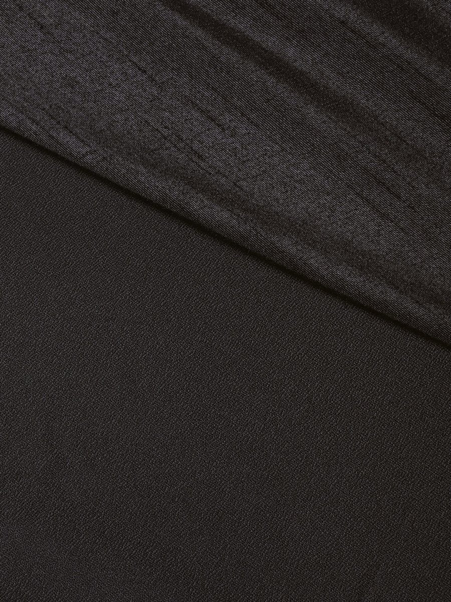 Ahalyaa Black Plain A-Line Kurta | Grocsy