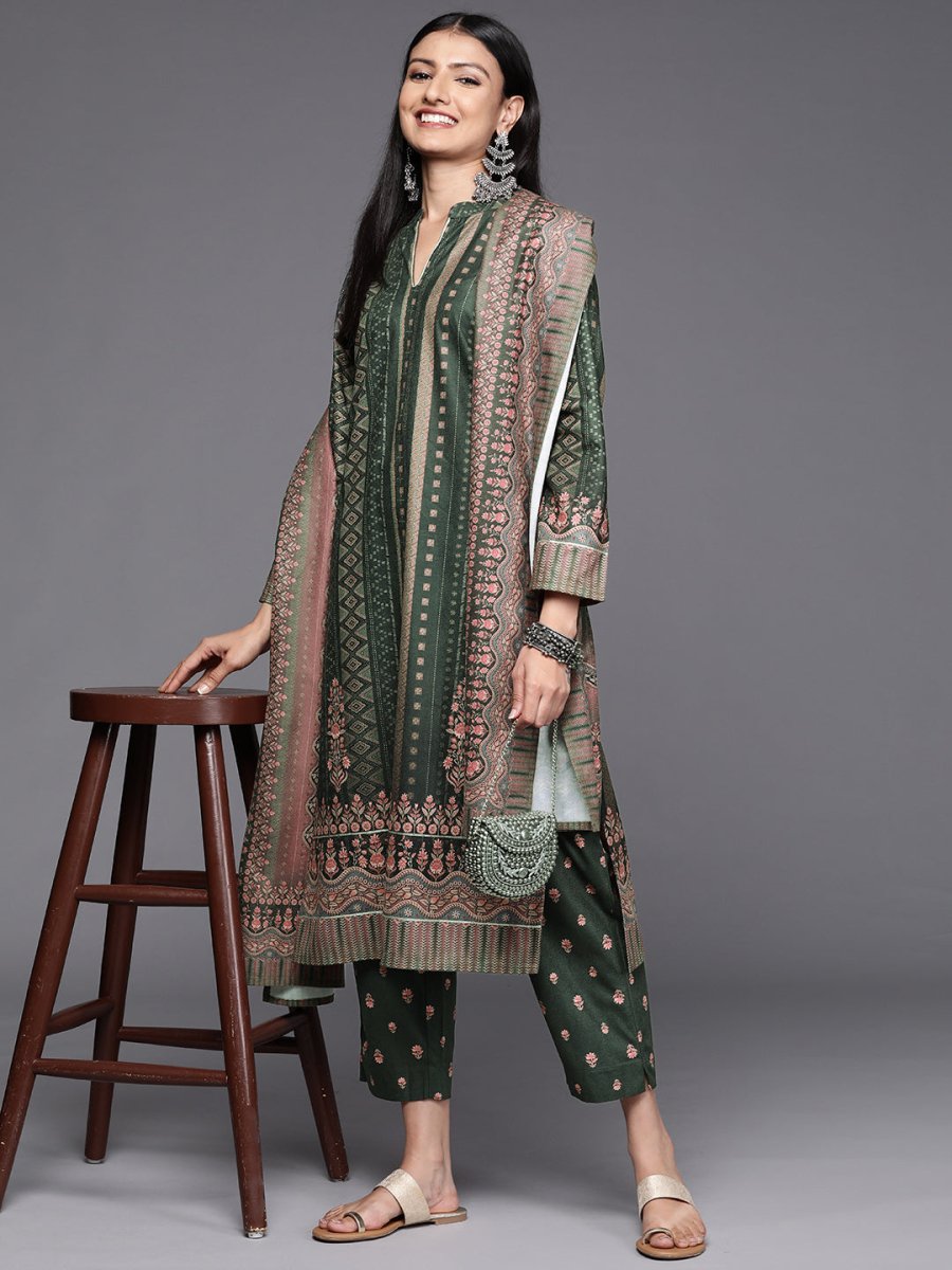 Ahalyaa Women Green Printed Gotta Patti Velvet Kurta with Trousers & With Dupatta | Grocsy