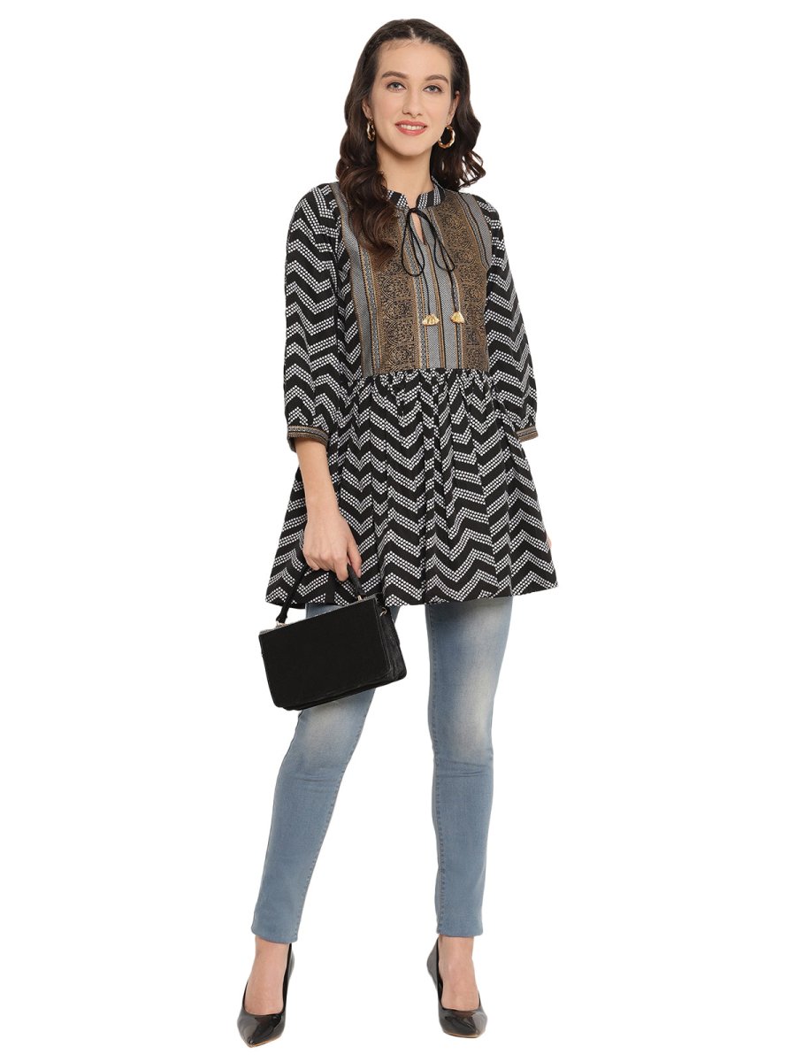 Ahalyaa Stripes Printed Black Tunic | Grocsy
