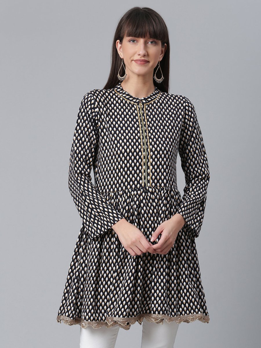 Ahalyaa Black & White Printed Tunic | Grocsy