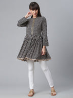 Ahalyaa Black & White Printed Tunic | Grocsy