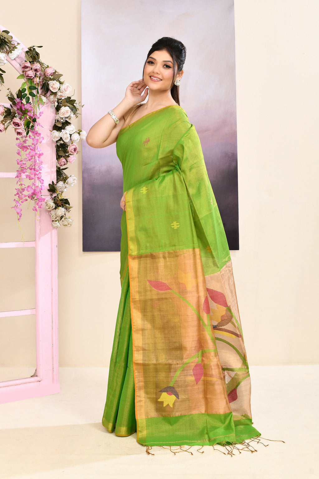 Piyari Fashion Women's Green Embellished Tissue Jamdani Saree | Grocsy