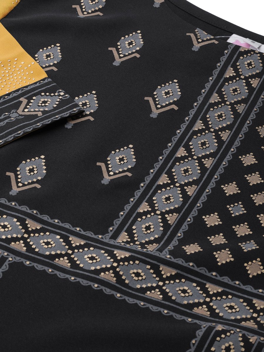 Ahalyaa Black & Grey Screen Print Straight Kurta | Grocsy