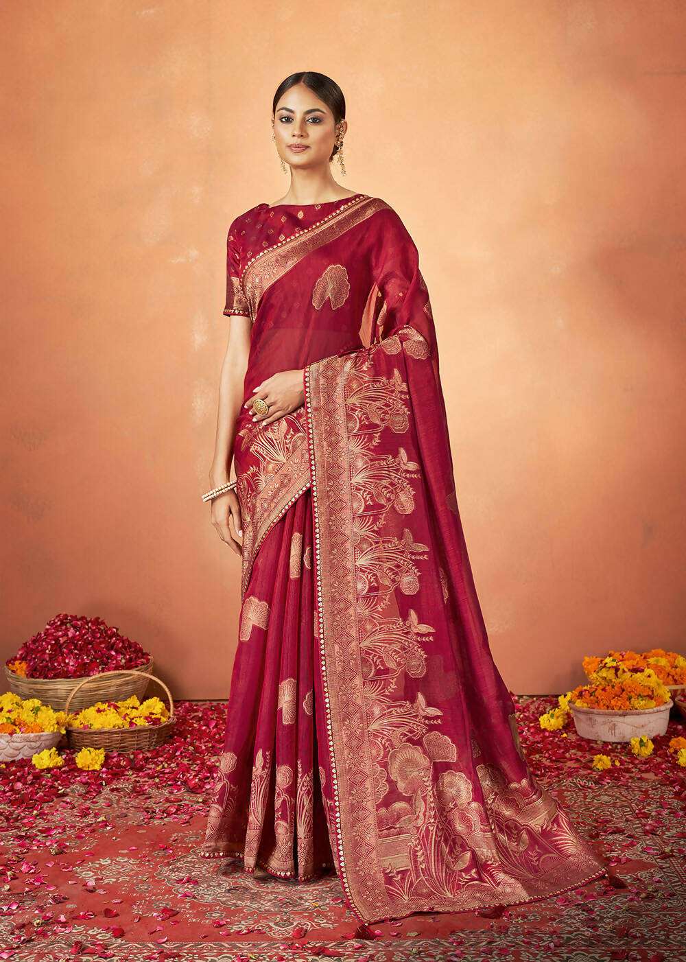 Red Kanjivaram two tone Silk Woven Design Saree With Unstitched Blouse Piece - Norita Royal Pradha | Grocsy