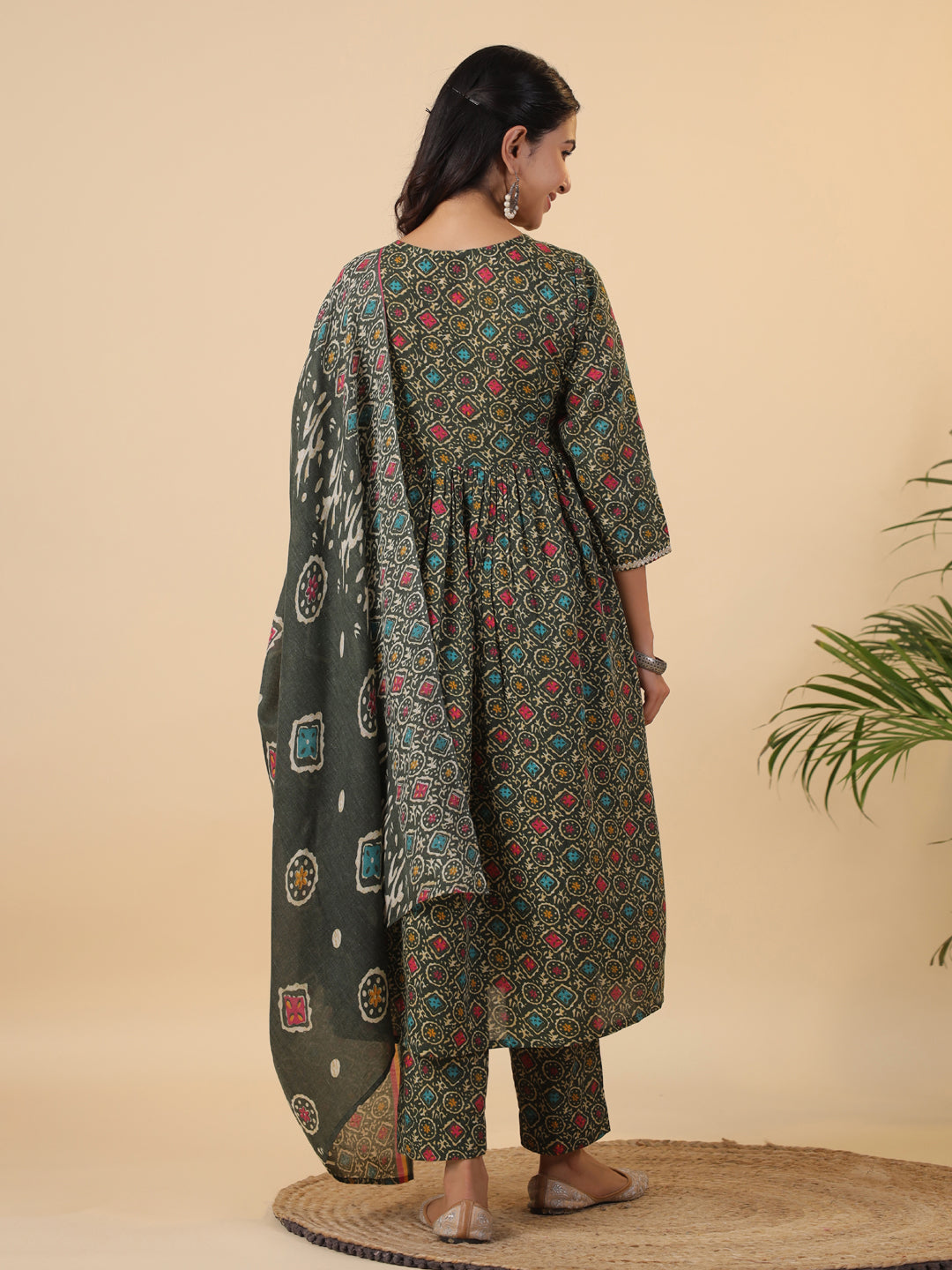 Janasya Angrakha Poly Cotton Green Gemometric V-Neck Kurta Set | Grocsy