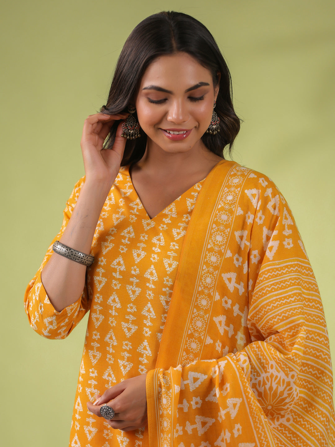 Janasya Regular Poly Cotton Mustard Gemometric V-Neck Kurta Set | Grocsy