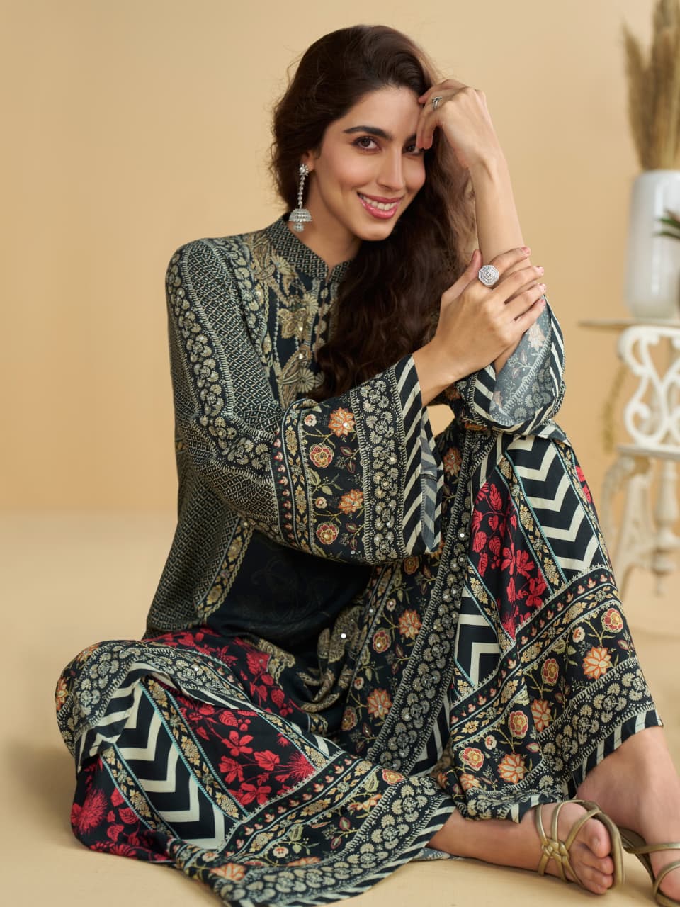 Aarshi Fashions Black Heavy Crepe Digital Print Palazzo Suits | Grocsy