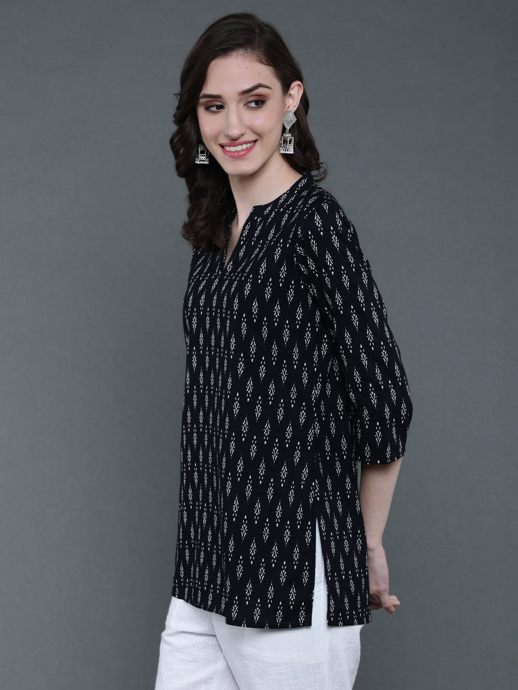 Antaran Black Pure Cotton Geometric Printed Tunic | Grocsy