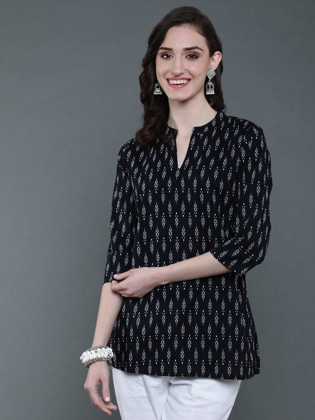 Antaran Black Pure Cotton Geometric Printed Tunic | Grocsy