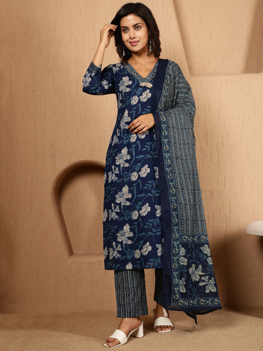 Antaran Blue Pure Cotton Embellished Kurta Pant & Dupatta Set | Grocsy