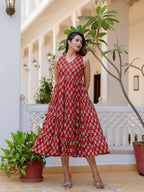 Antaran Maroon Pure Cotton Tiered Printed Dress | Grocsy