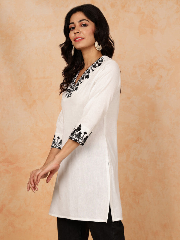 Antaran White Pure Cotton Embroidered Tunic | Grocsy