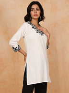 Antaran White Pure Cotton Embroidered Tunic | Grocsy