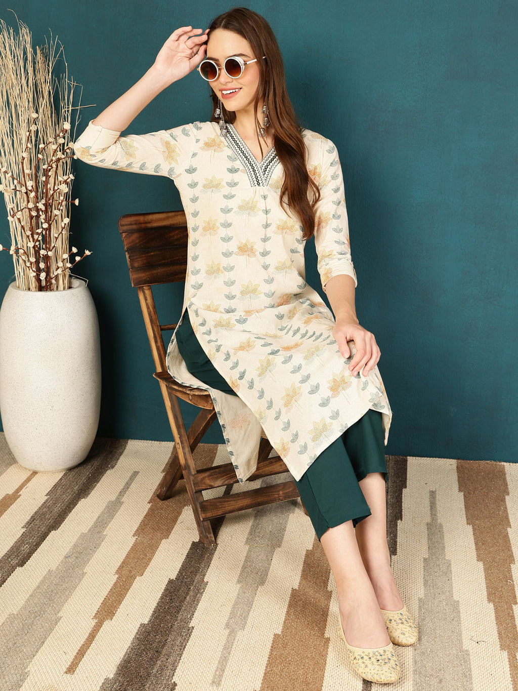 Antaran Off White Pure Cotton Embellished Kurta | Grocsy