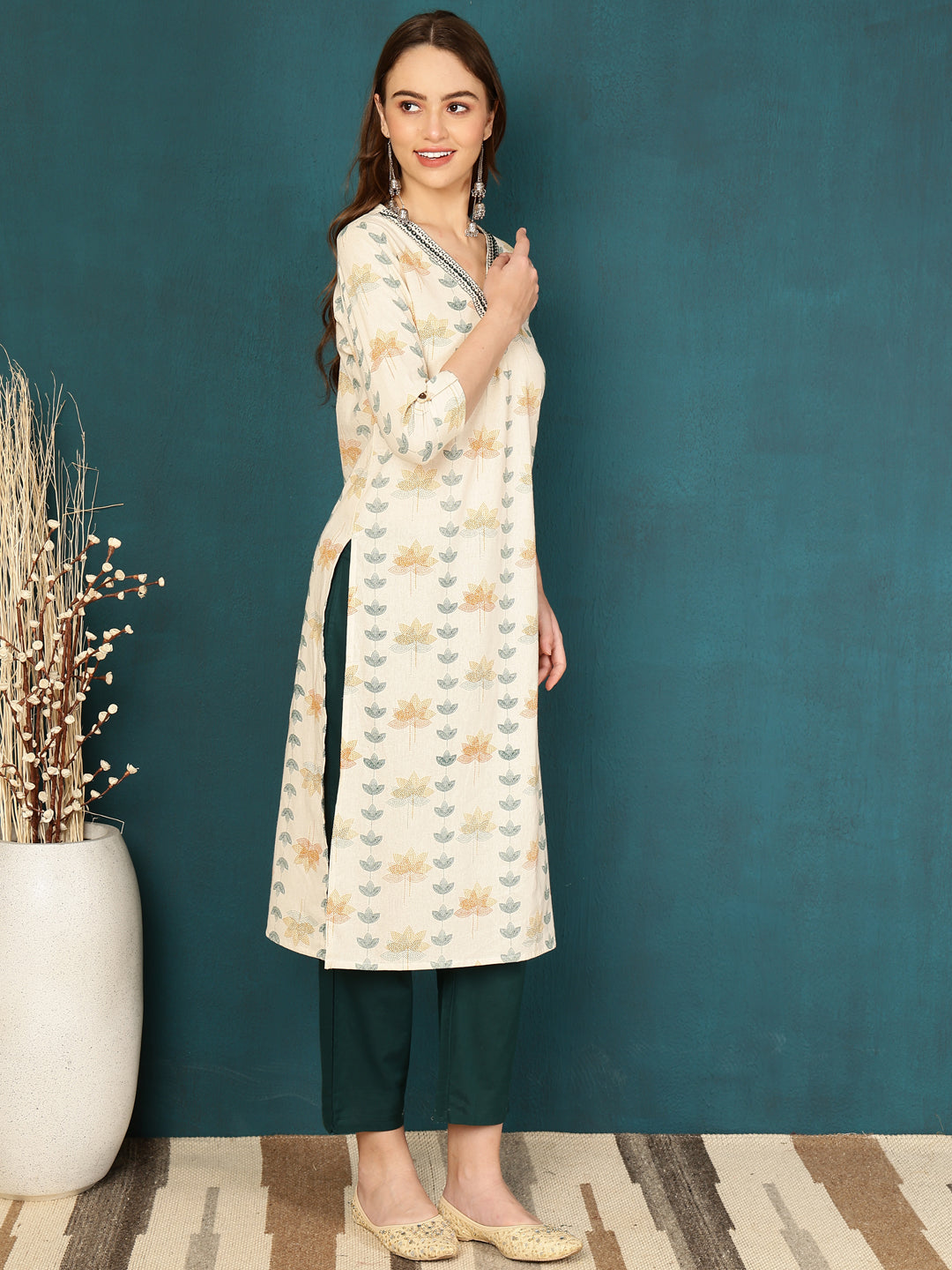 Antaran Off White Pure Cotton Embellished Kurta | Grocsy