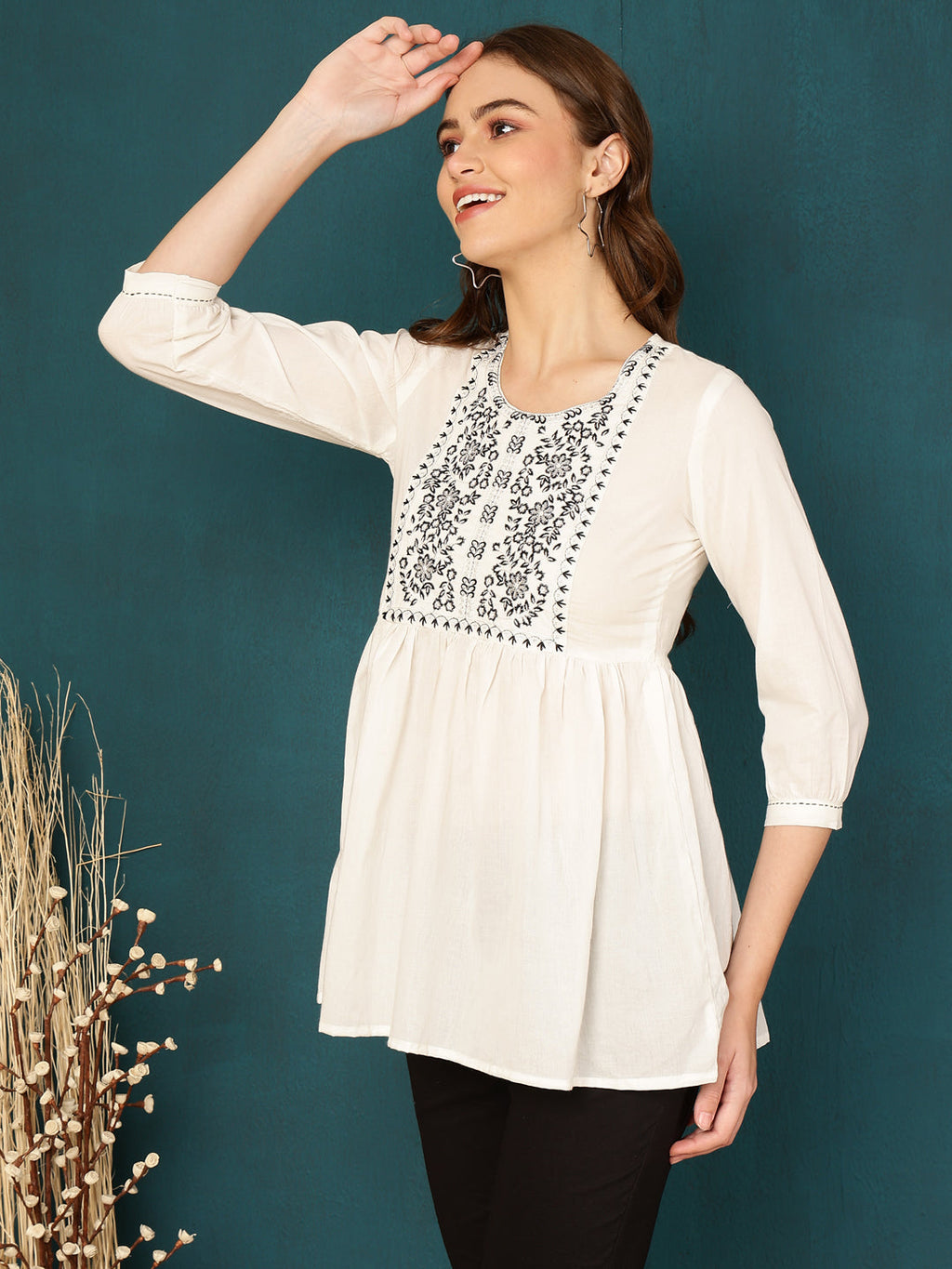 Antaran White Pure Cotton Embellished Tunic | Grocsy