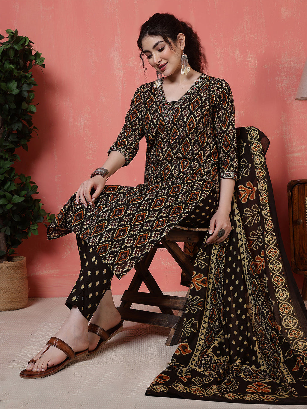 Antaran Black Pure Cotton Embroidered Kurta Pant Dupatta | Grocsy