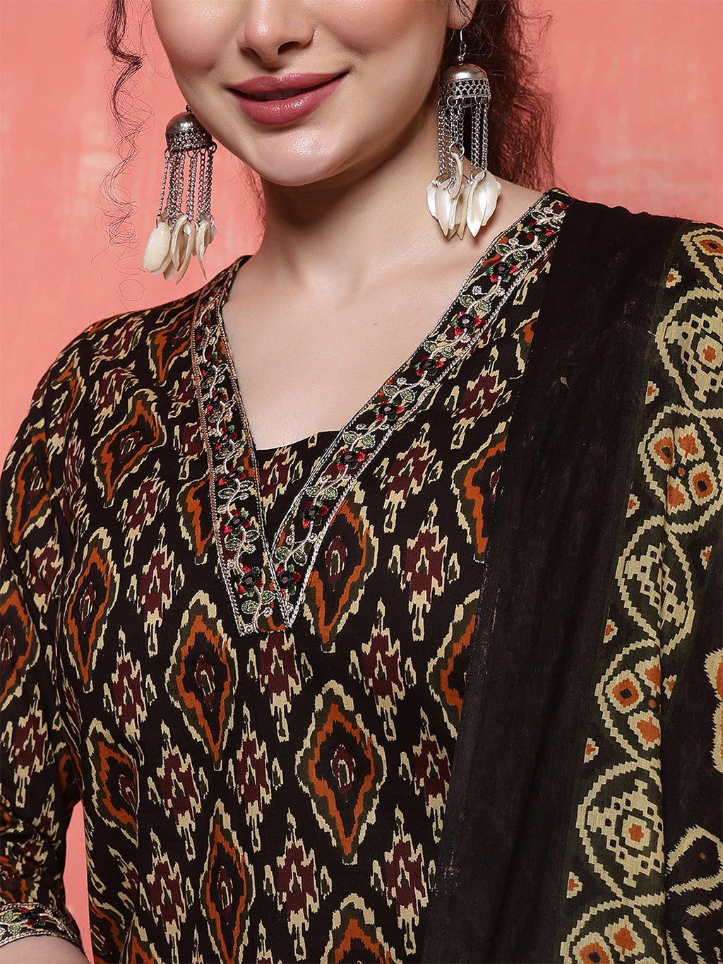 Antaran Black Pure Cotton Embroidered Kurta Pant Dupatta | Grocsy