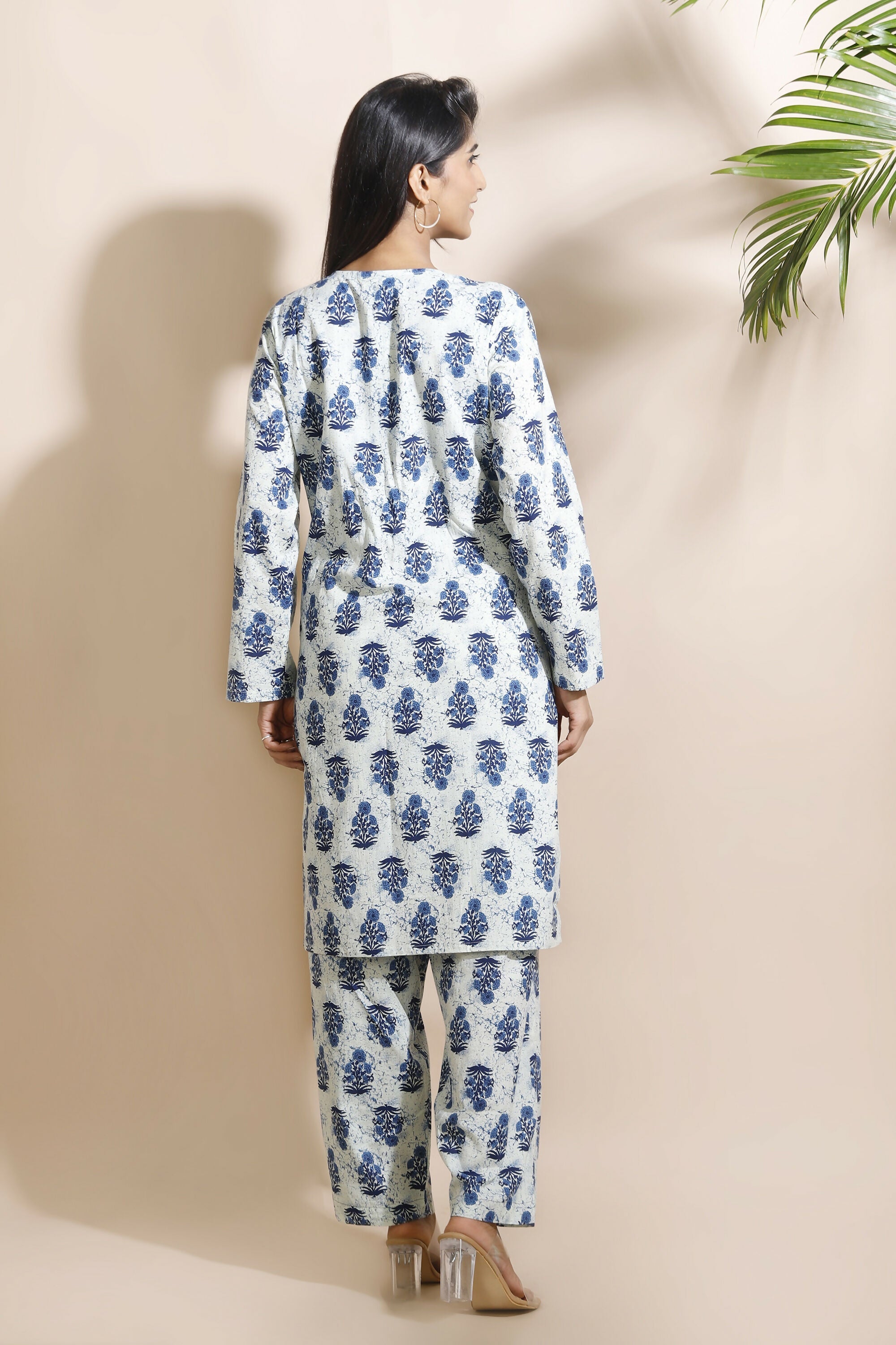 Breathables Women’S Cream Cotton Indian Motif Butta Loungewear Co-Ord Set – Long Kurta & Pants | Grocsy