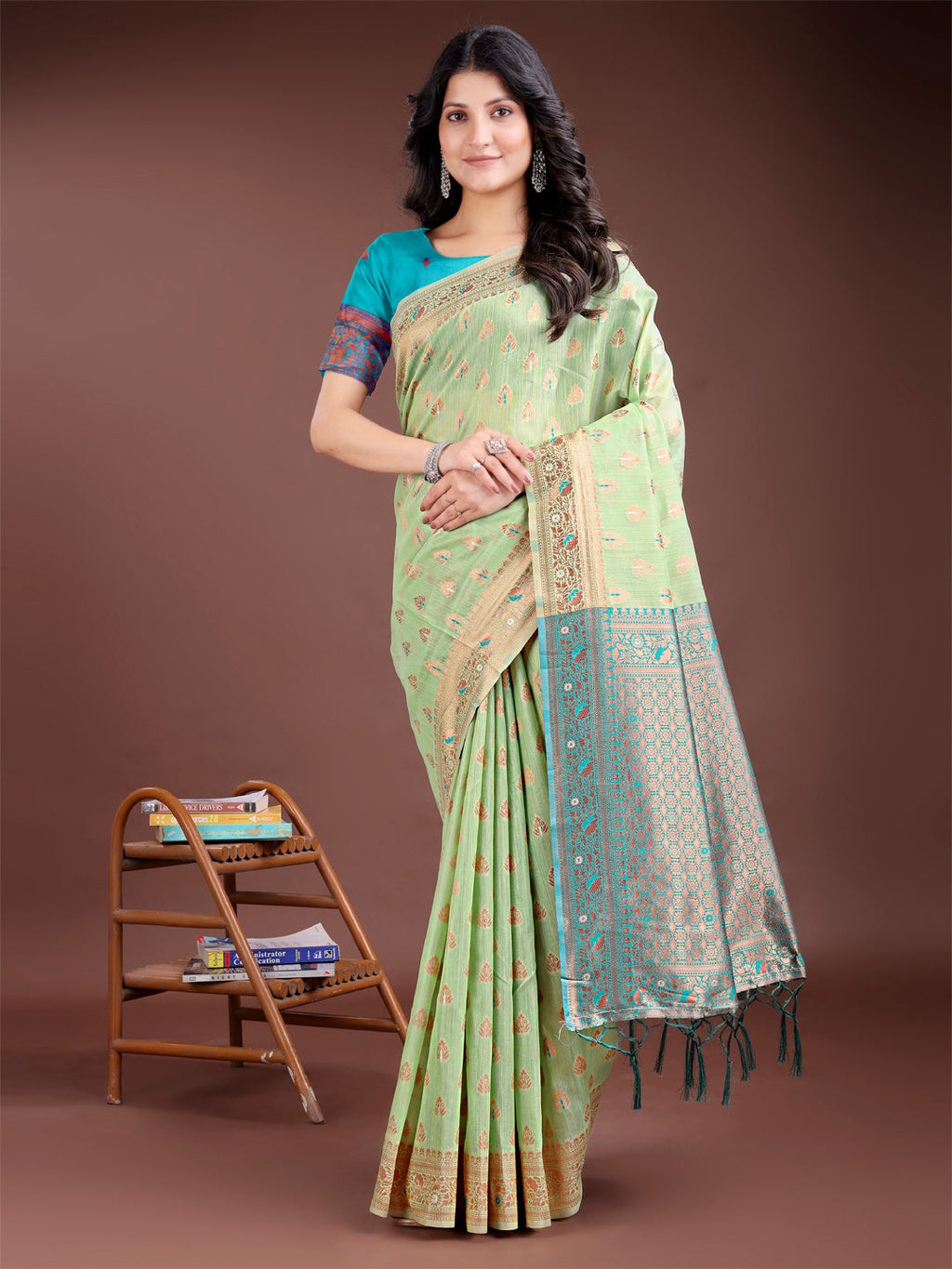 Shree Shyam Fashion Elegant Light Green Cotton Saree with Contrast Pallu - Perfect Blend of Tradition & Comfort | Grocsy